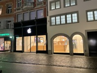 Apple on Rennweg in Zürich