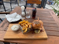 Cheeseburger at Kozlovna Barborský Dvůr